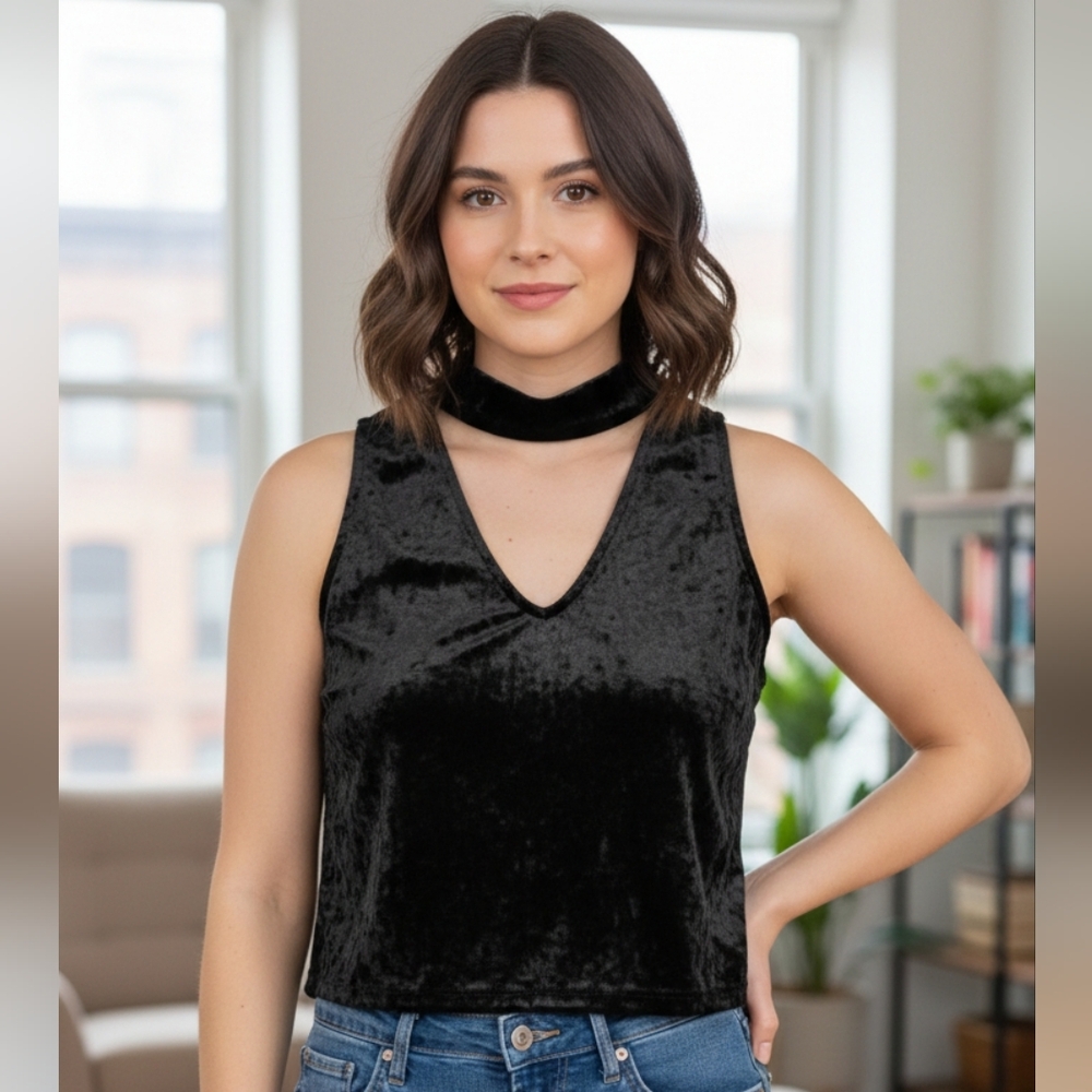 Streetwear Society Black Velvet Choker Sleeveless Gothic V-neck Top Size L